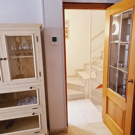 Magnifico Adosado En Torrevieja, Alicante. بيت للعطل