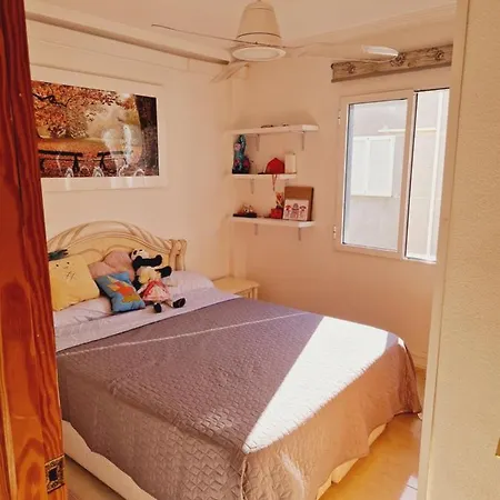Magnifico Adosado En Torrevieja, Alicante. بيت للعطل *
