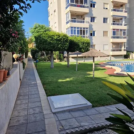 Magnifico Adosado En Torrevieja, Alicante. *